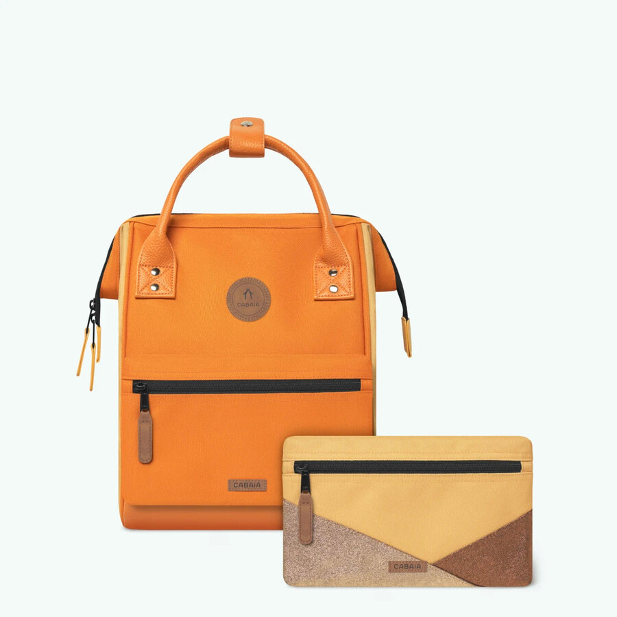 rucksack-abenteurer kleines gras