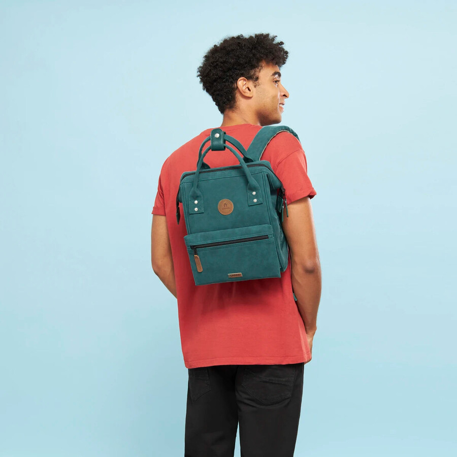 backpack adventurer small quepos
