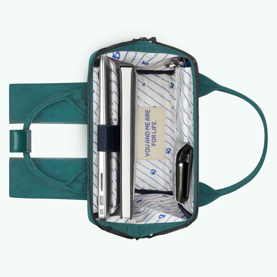 backpack adventurer small quepos