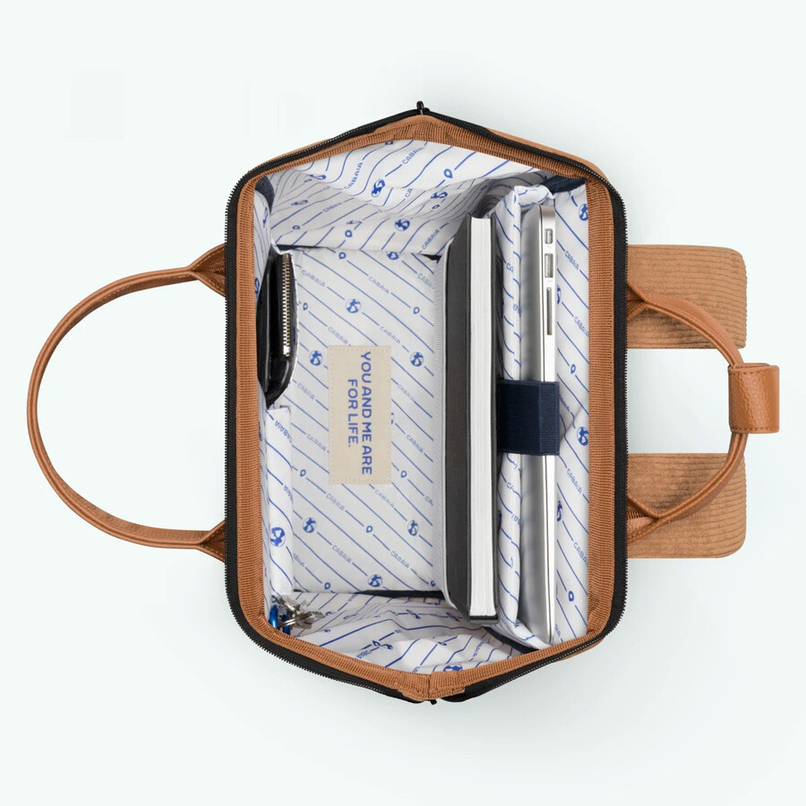 backpack adventurer medium dubai